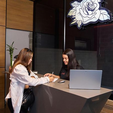Rosa Negra Haven Cozy Stadio Aparta-Suite Medellín Buitenkant foto